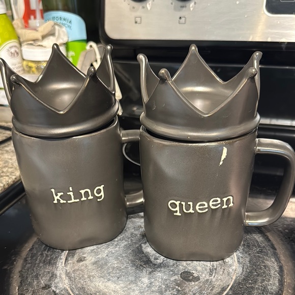 King and Queen Crown Mugs - Picture 1 of 5